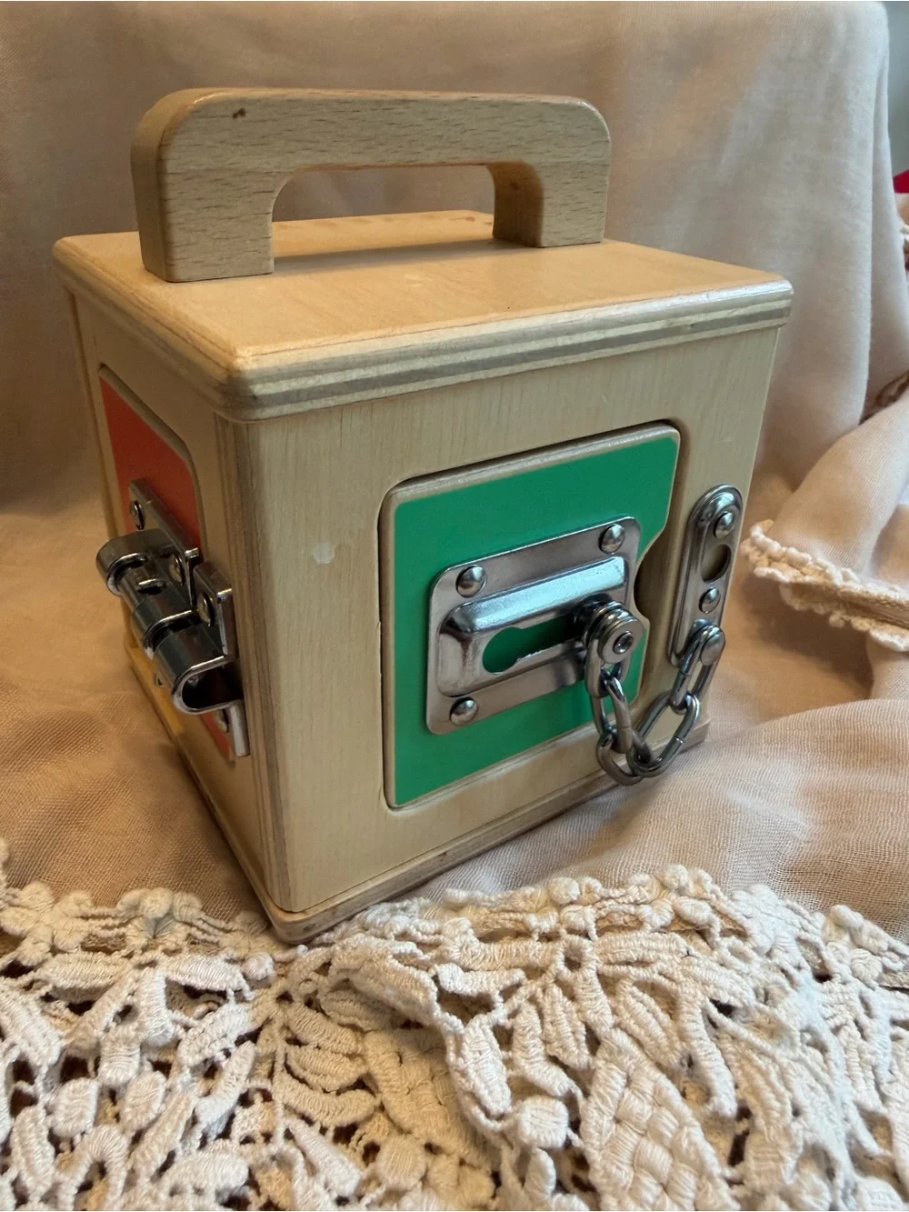 LOVEVERY compact wooden
